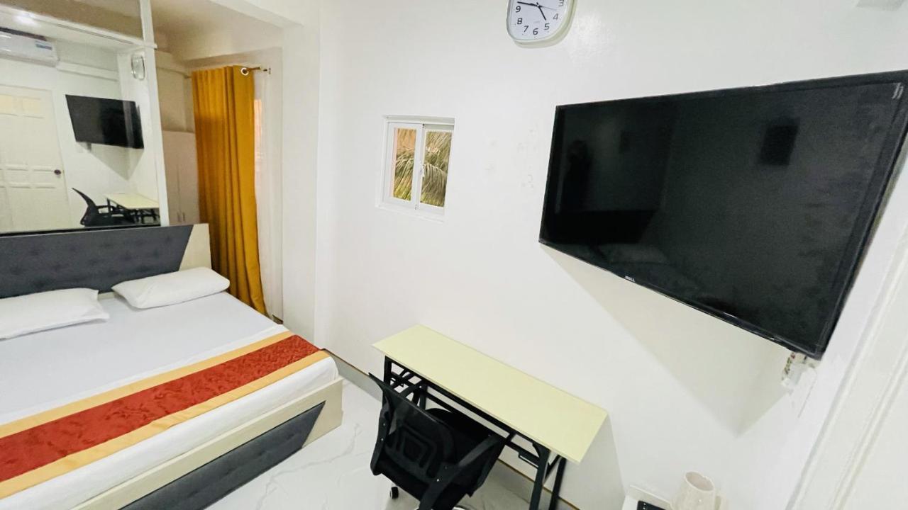 Legends Hotel & Restaurant - Lemery And Taal 외부 사진