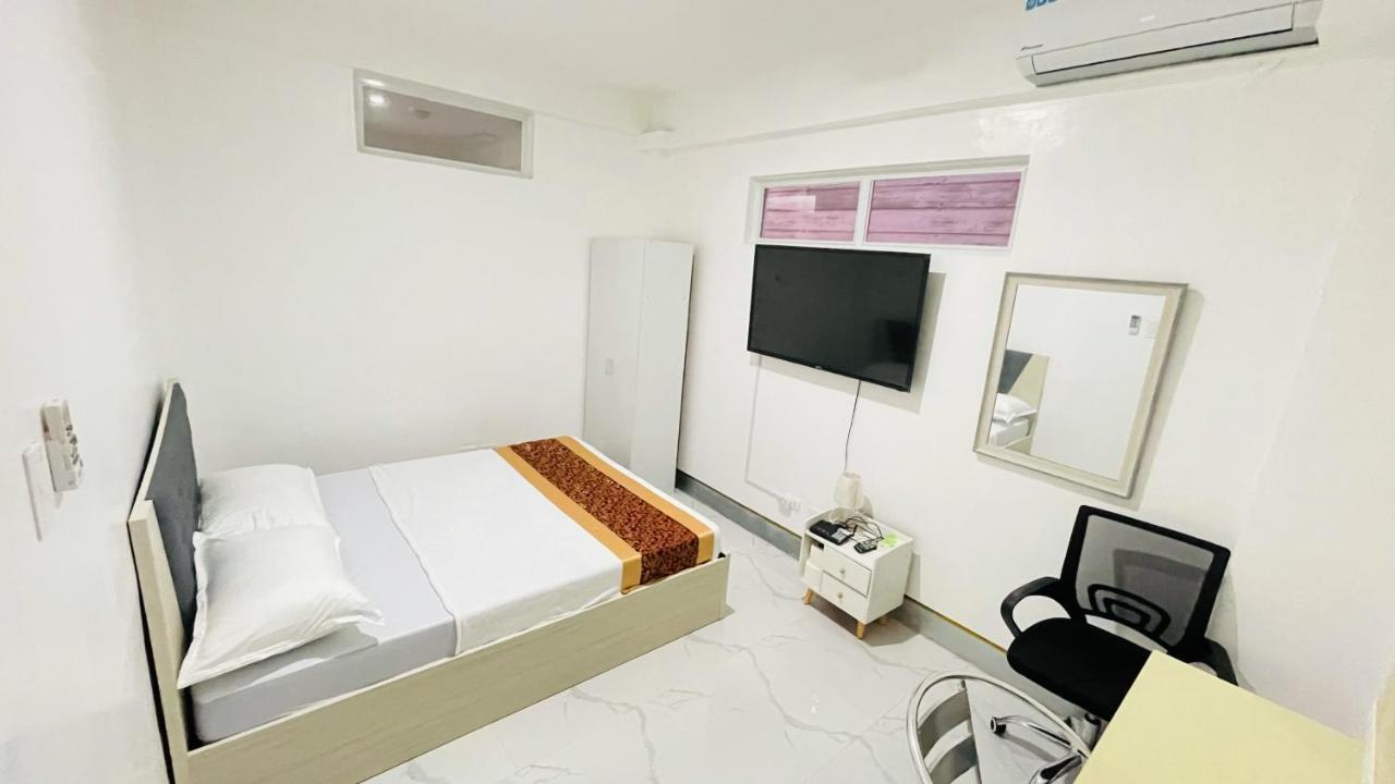Legends Hotel & Restaurant - Lemery And Taal 외부 사진