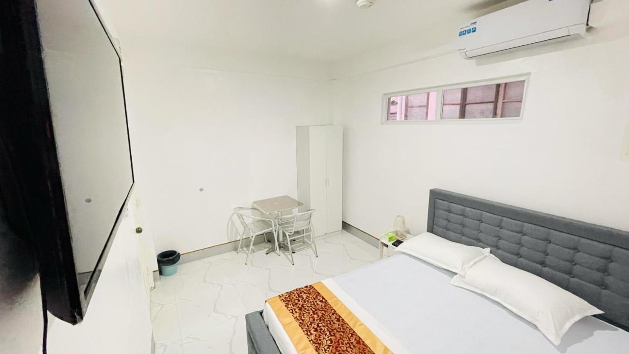 Legends Hotel & Restaurant - Lemery And Taal 외부 사진