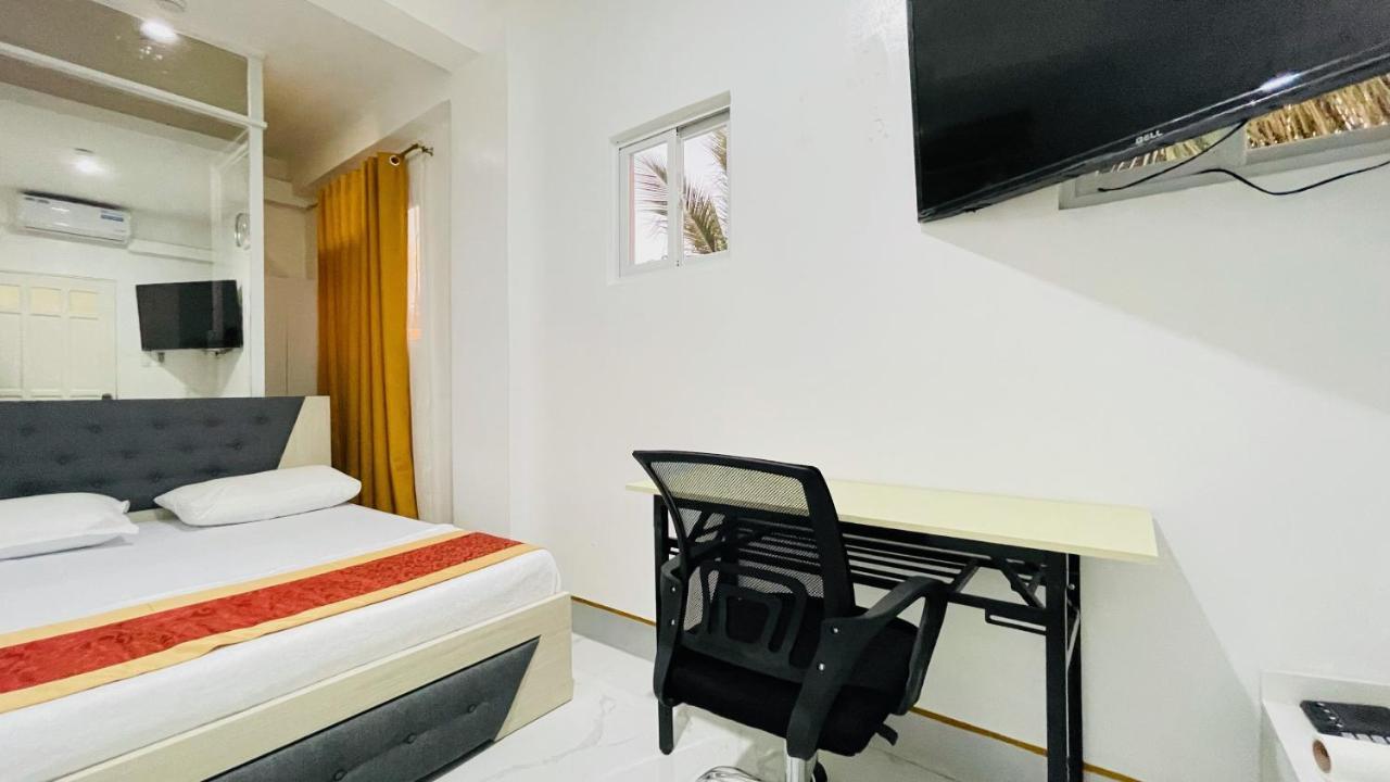 Legends Hotel & Restaurant - Lemery And Taal 외부 사진