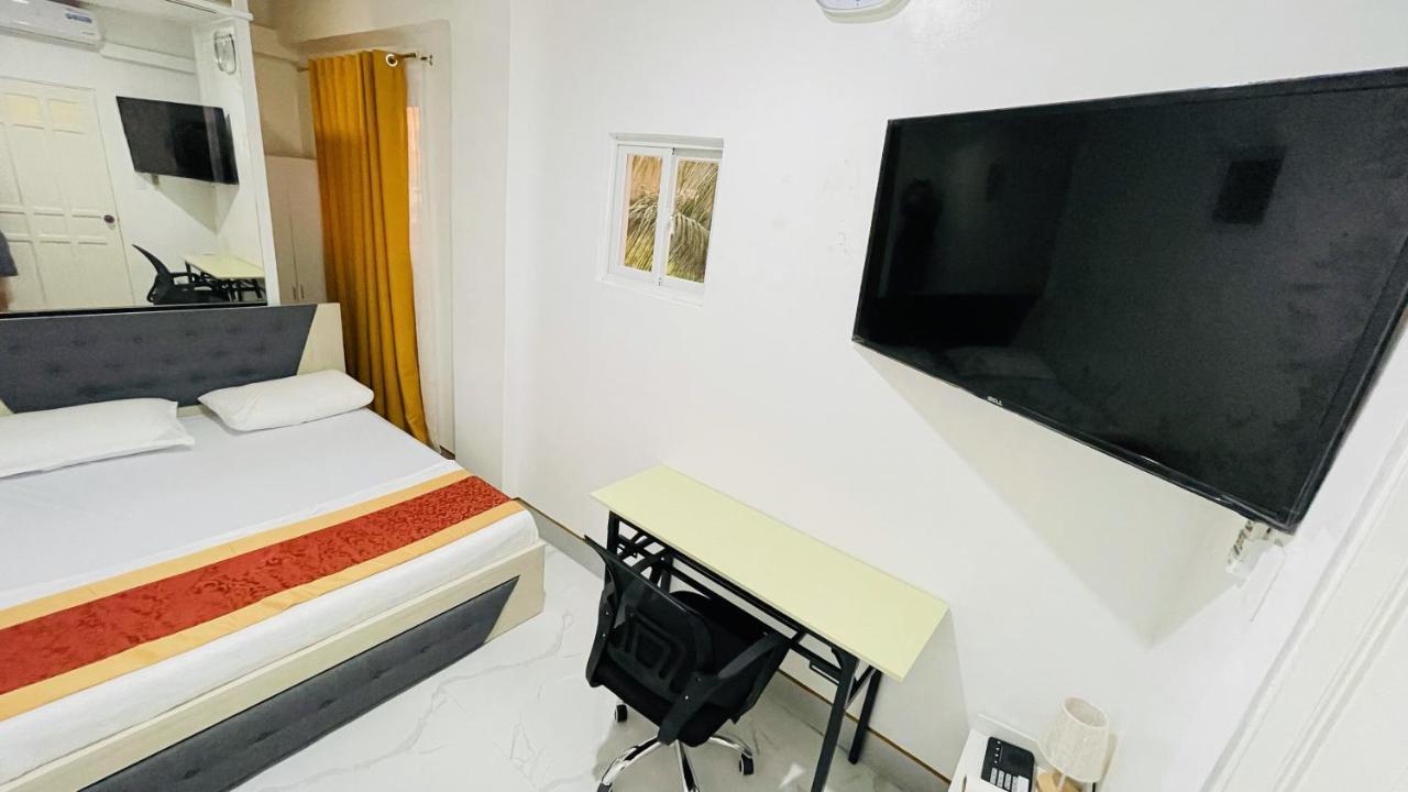 Legends Hotel & Restaurant - Lemery And Taal 외부 사진