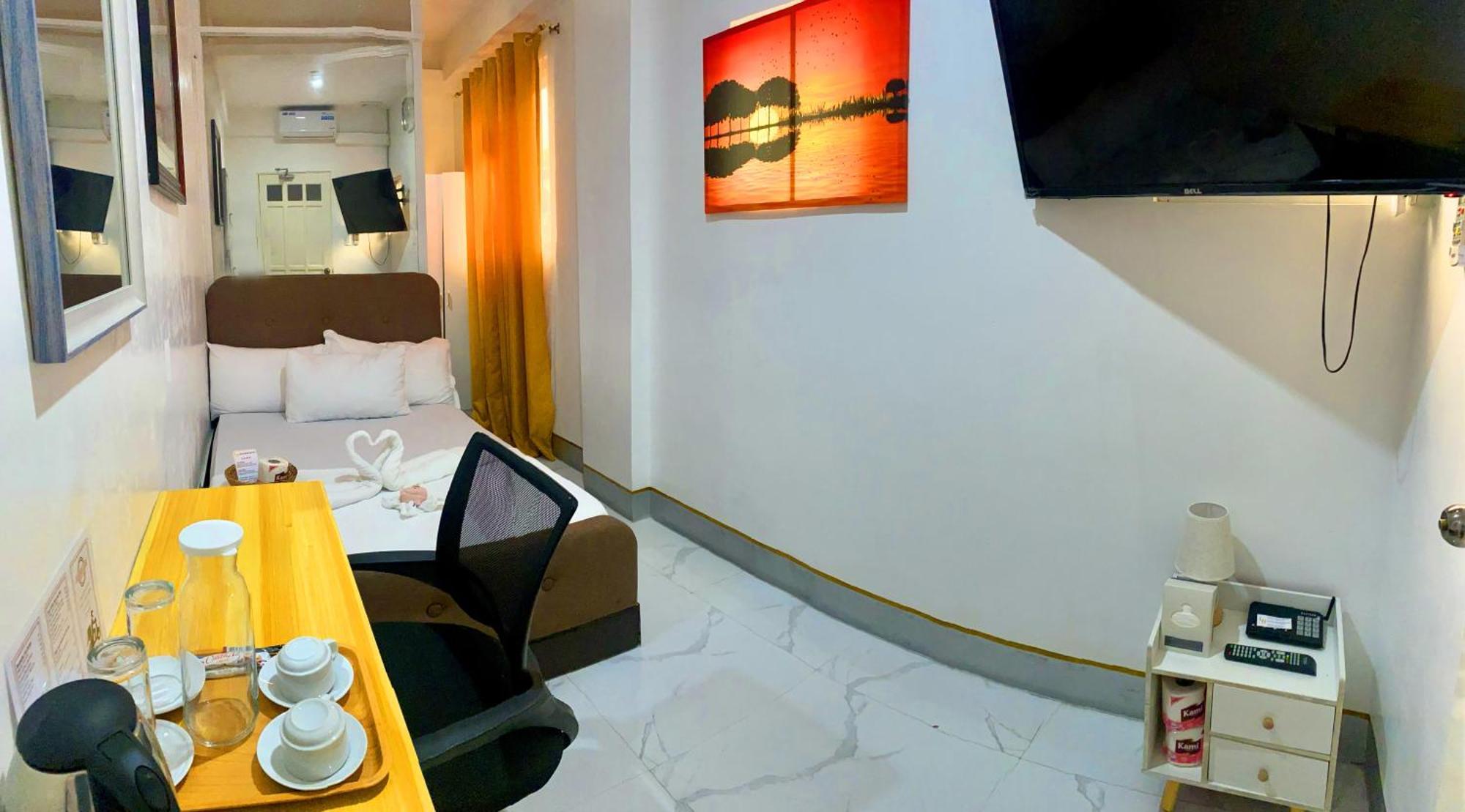 Legends Hotel & Restaurant - Lemery And Taal 외부 사진